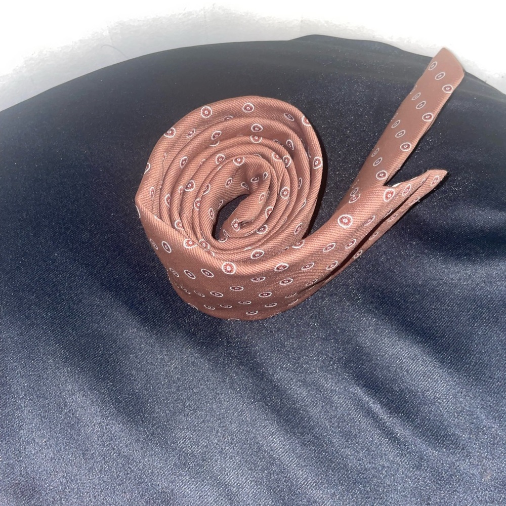 Christian Dior vintage 1970s RARE Grover Cronin Brown 54” Tie polyester